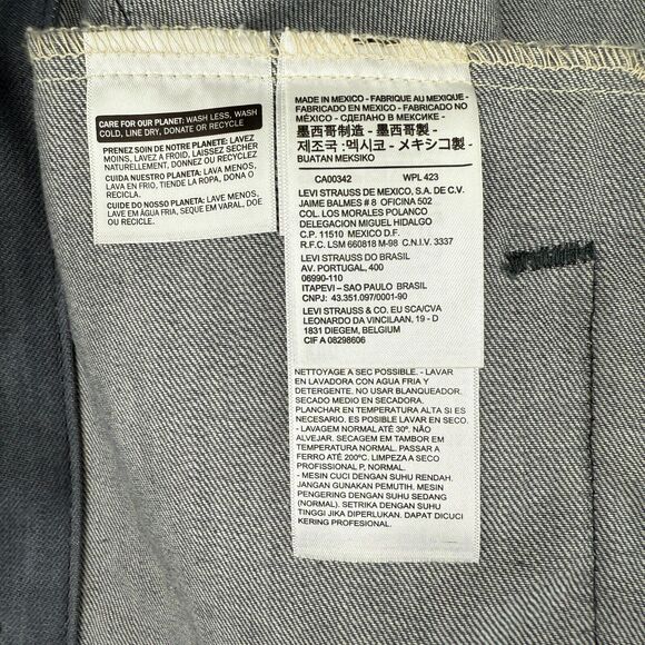 Levi's Women's Denim Trucker Jacket Small Gray Embellished Boho Patchwork - Picture 10 of 16